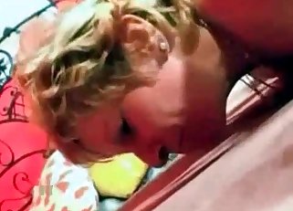 Ass-to-ass fucking with a kinky dog